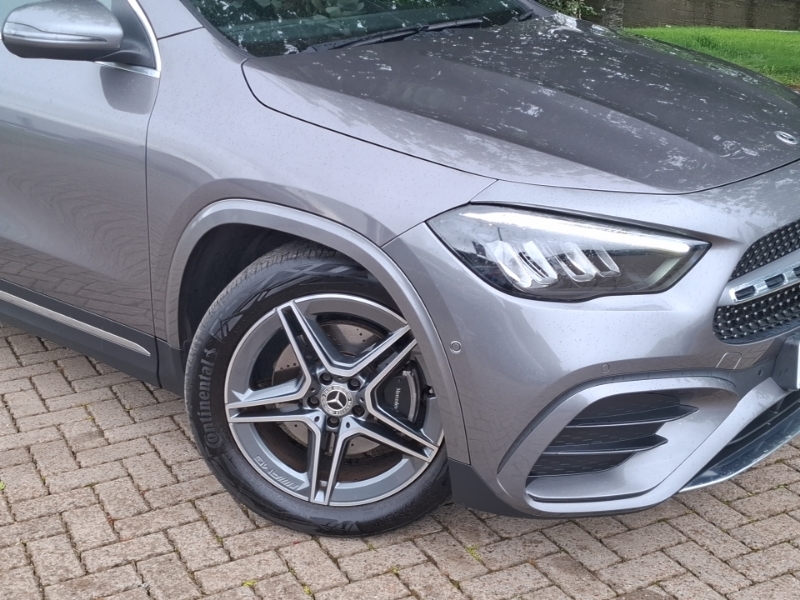 Mercedes-Benz GLA Class Gla 200 Amg Line Premium Black #18
