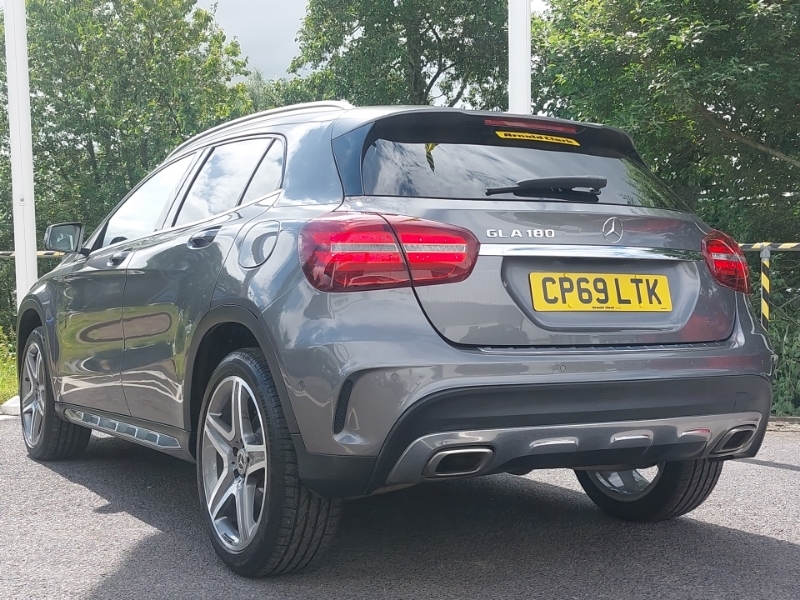 Mercedes-Benz GLA Class Gla 180 Amg Line Edition Grey #2