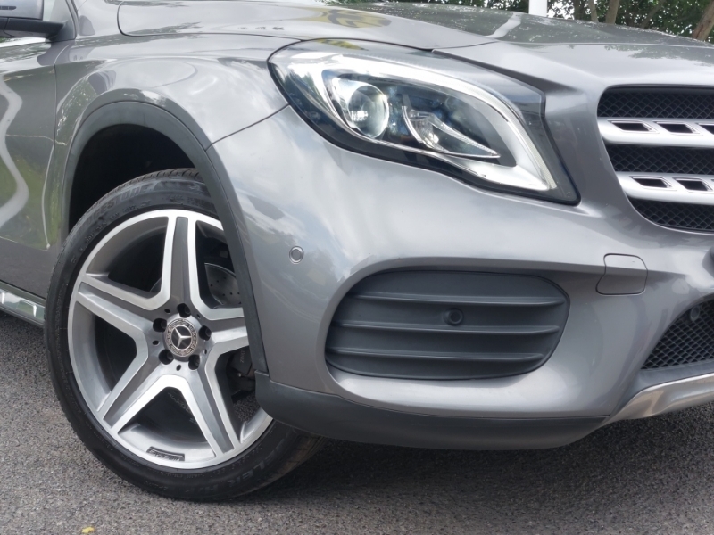 Mercedes-Benz GLA Class 200 Amg Line Premium Black #20