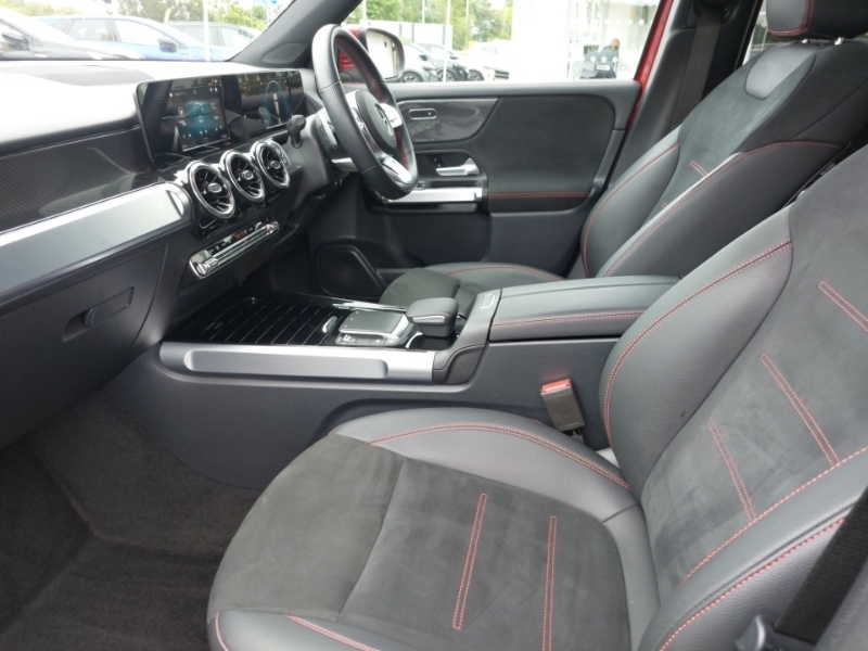 Mercedes-Benz GLB Class Glb 220D 4Matic Amg Line 8G-tronic Red #5
