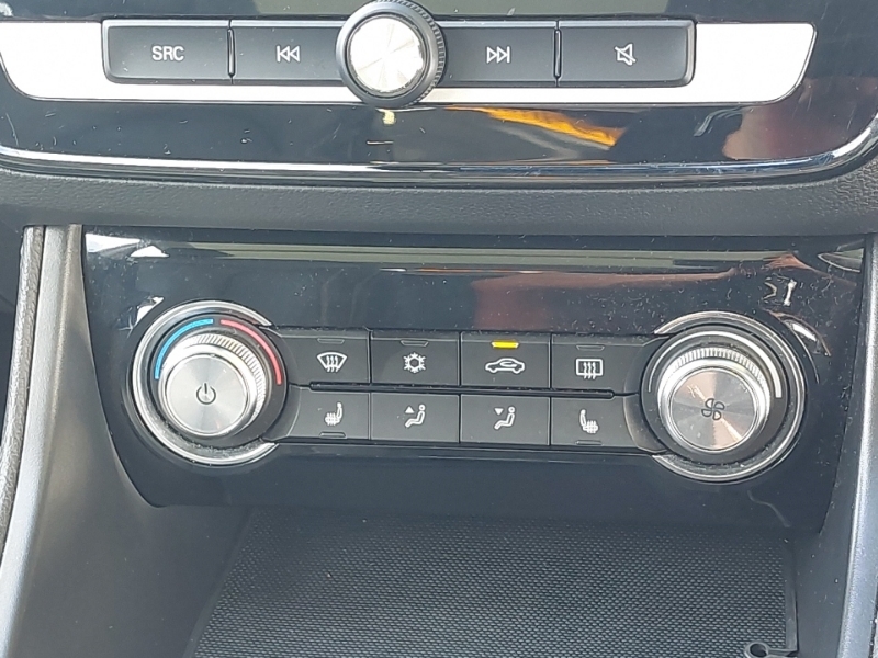 MG ZS Zs 1.5 Vti-tech Exclusive Euro 6 Ss Red #15
