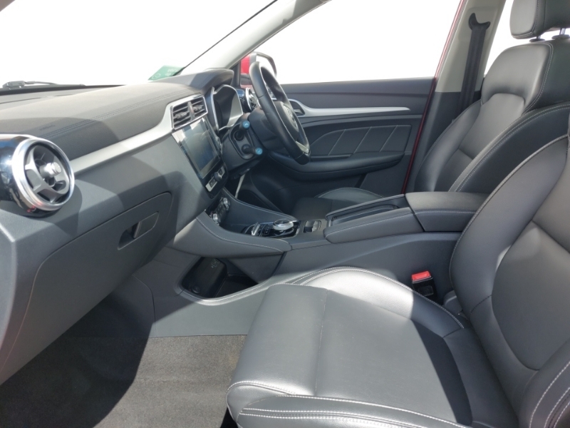 MG ZS 105Kw Exclusive Ev 45Kwh Red #5