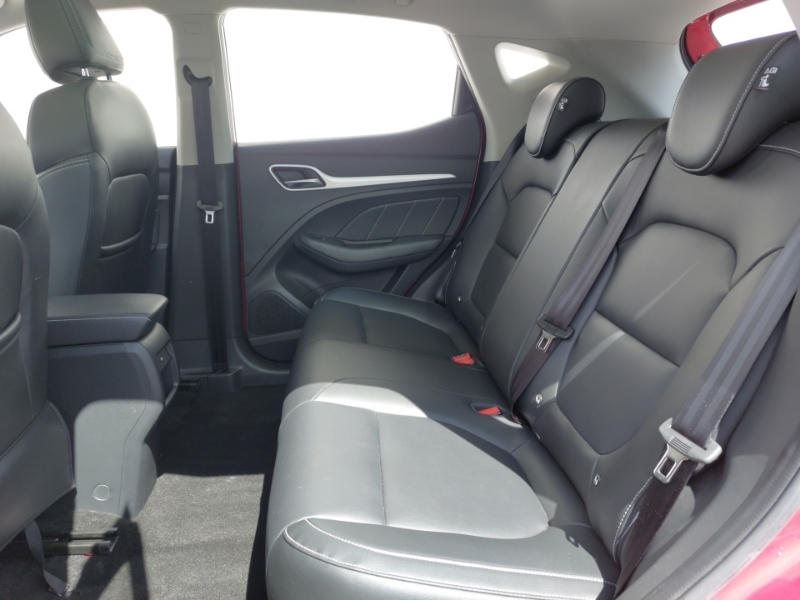 MG ZS 105Kw Exclusive Ev 45Kwh Red #6