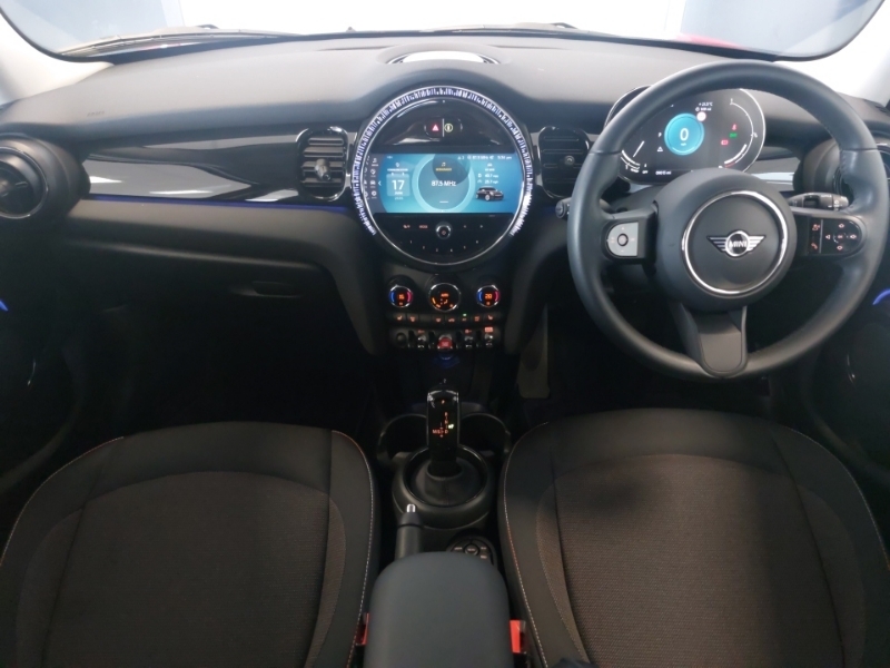 Mini Hatch 1.5 Cooper Classic Premium SE23WFF Red #4