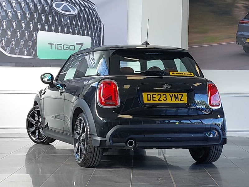 Mini Hatch 1.5 Cooper Exclusive Premium DE23YMZ Black #2