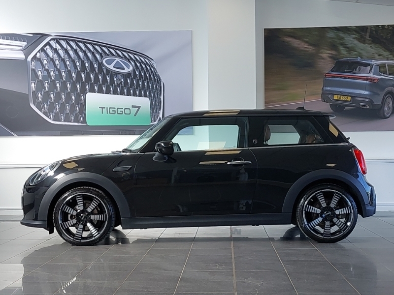 Mini Hatch 1.5 Cooper Exclusive Premium DE23YMZ Black #4