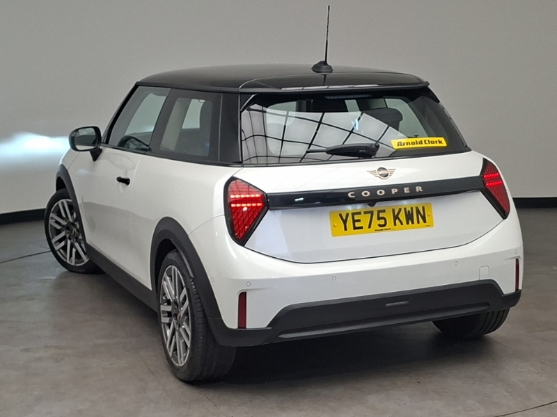 Mini Hatch 1.5 C Classic White #2