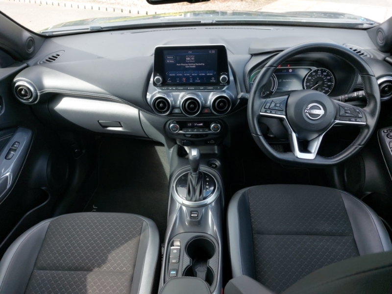 Nissan Juke 1.6 Hybrid N-connecta Grey #3