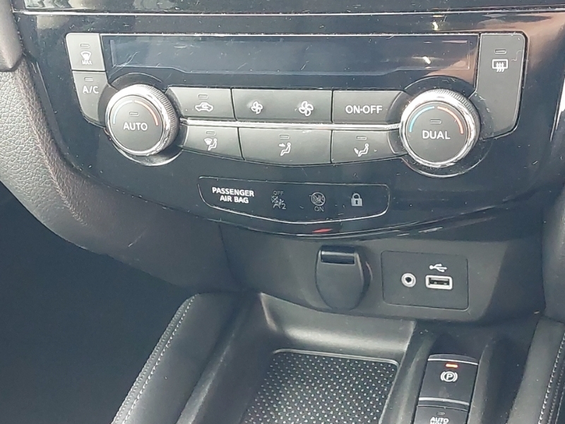 Nissan X-Trail Tekna Black #15