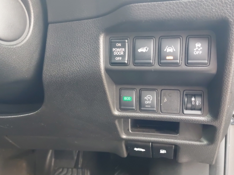 Nissan X-Trail Tekna Black #16