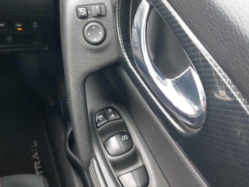 Nissan X-Trail Tekna Black #17