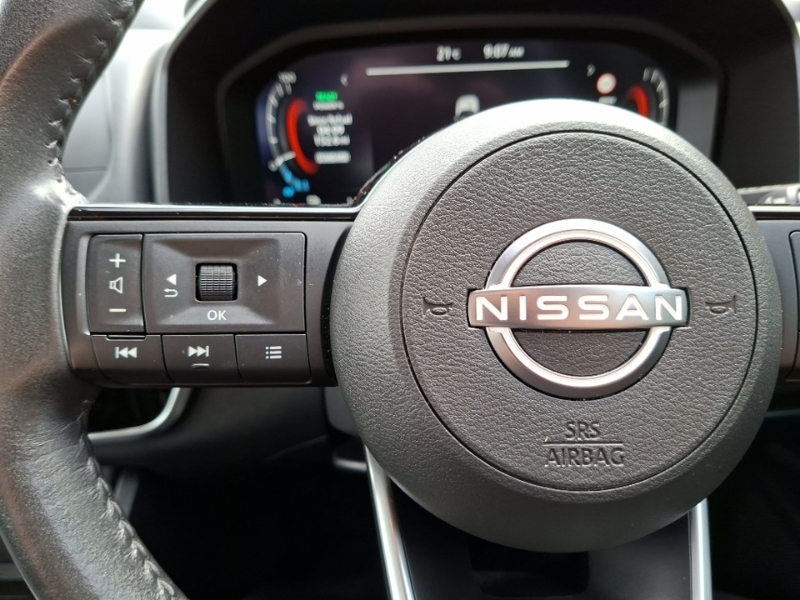 Nissan X-Trail Tekna Silver #12