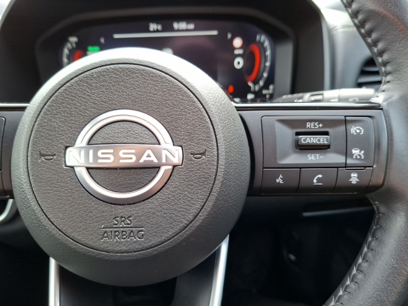 Nissan X-Trail Tekna Silver #13