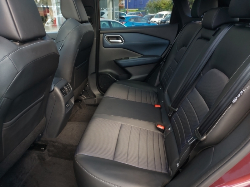 Nissan Qashqai 1.5 E-power Tekna Red #4