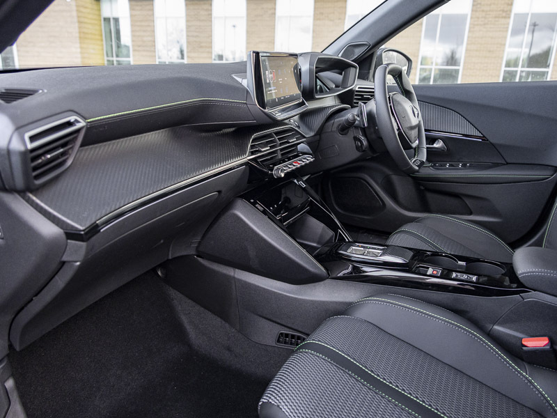 Peugeot e-2008 115Kw Gt 54Kwh Black #4