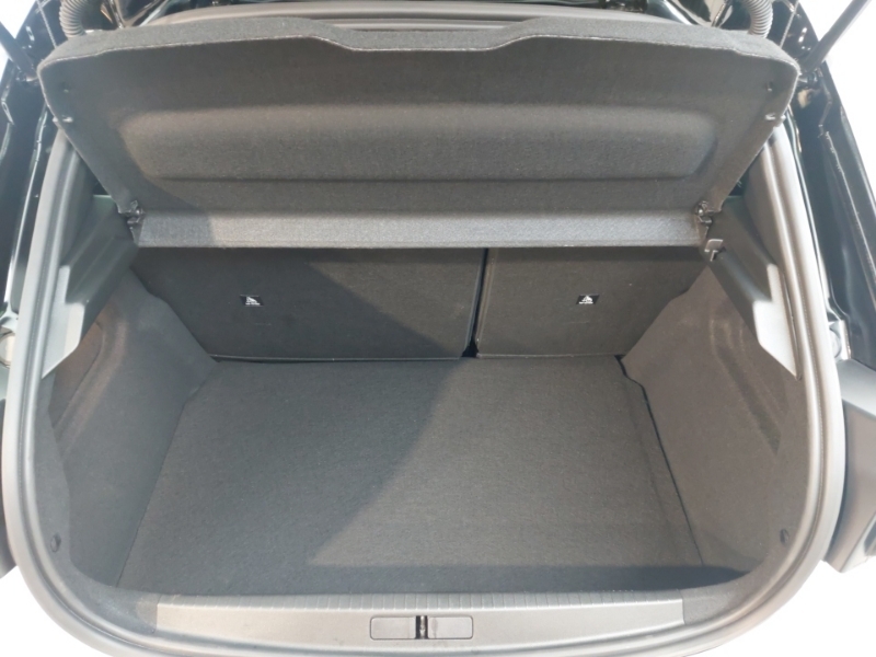 Peugeot 208 Allure White #8
