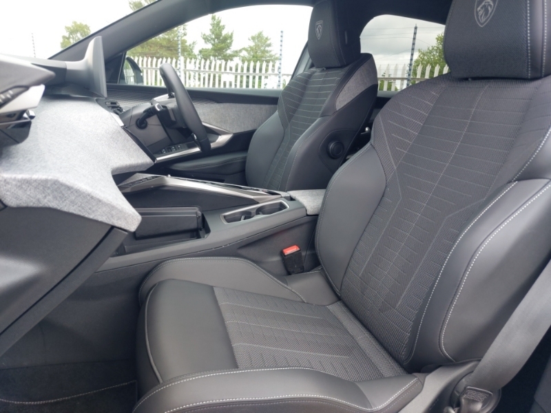 Peugeot 3008 157Kw Gt 73Kwh White #5