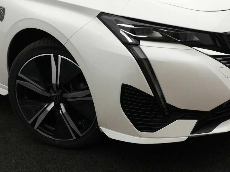 Peugeot 308 1.2 Puretech Allure Premium Hatchback E Black #9