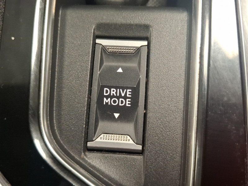 Peugeot 5008 Active Premium Black #16