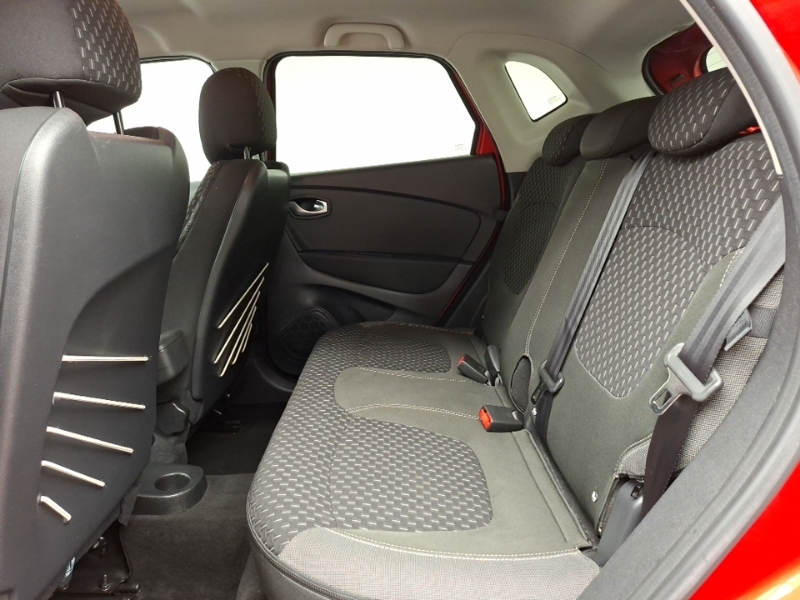 Renault Captur 1.5 Dci 90 Dynamique S Nav HV18CZK Red #6