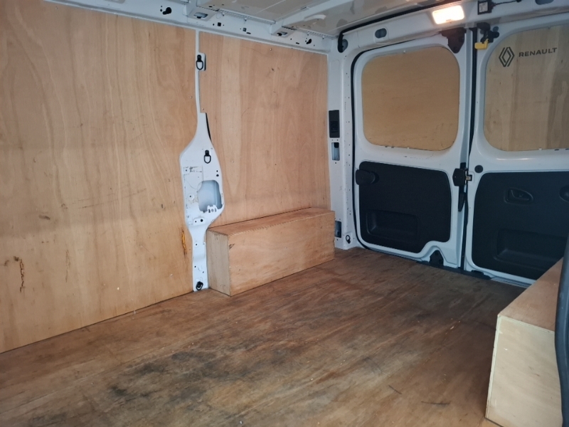 Renault Trafic Sl30 Blue Dci 130 Advance Safety Van White #6