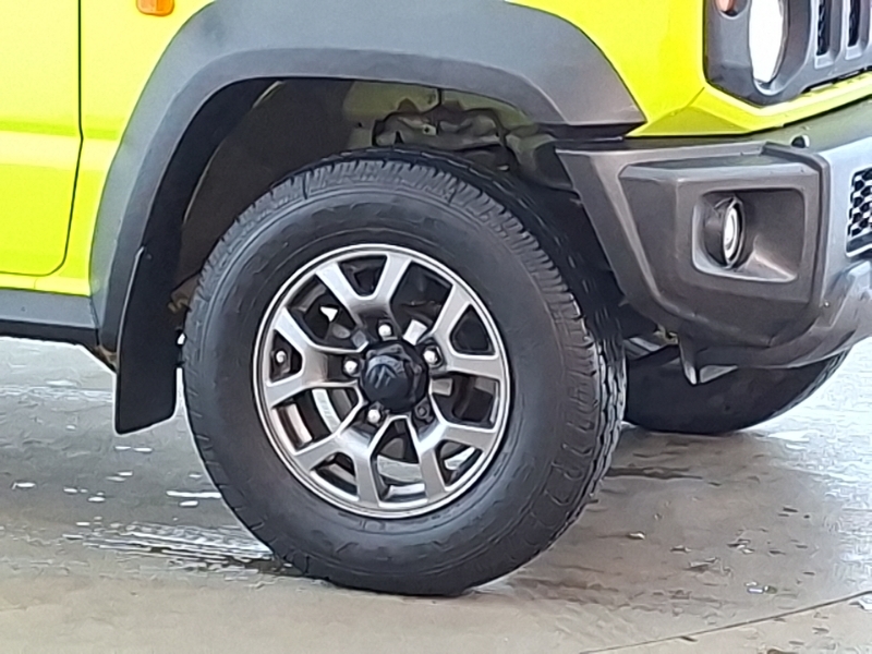 Suzuki Jimny Estate White #20