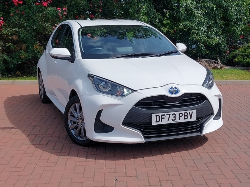 Toyota Yaris 1.5 Hybrid Icon Cvt DF73PBV White