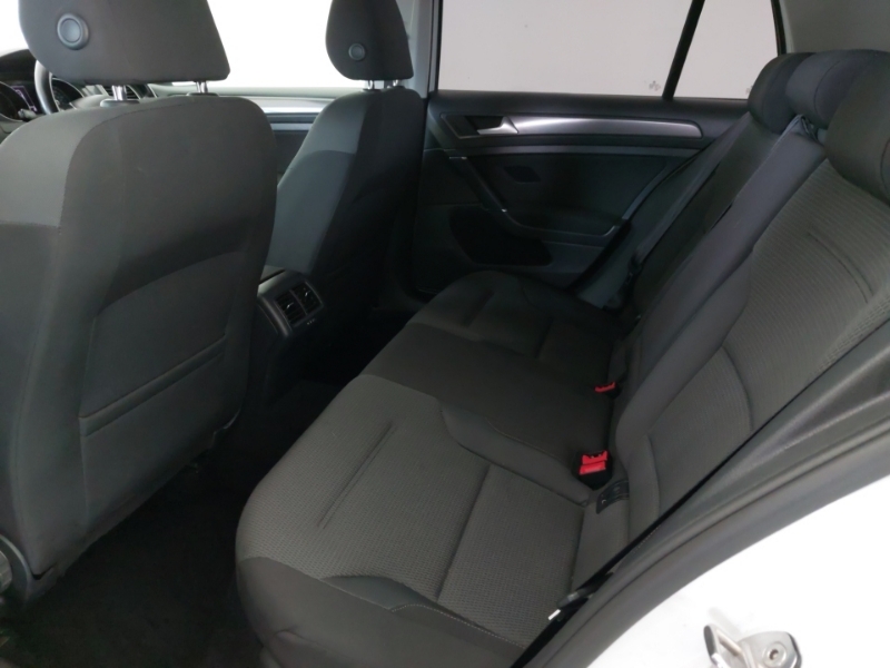 Volkswagen Golf 2.0 Tdi Se Nav WK68JXV White #6