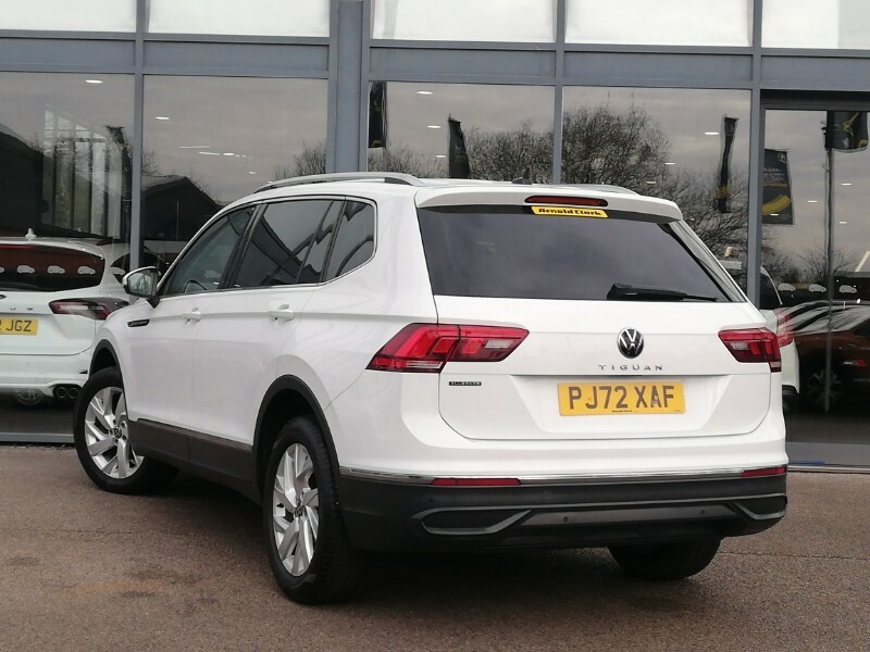 Volkswagen Tiguan Allspace 1.5 Tsi Life White #2