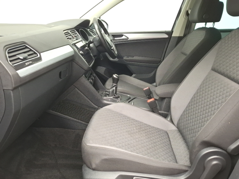 Volkswagen Tiguan 2.0 Tdi 150 Se Nav CA68RDV Grey #5