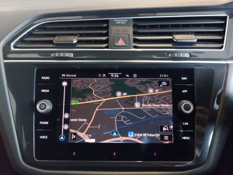 Volkswagen Tiguan Elegance Black #10
