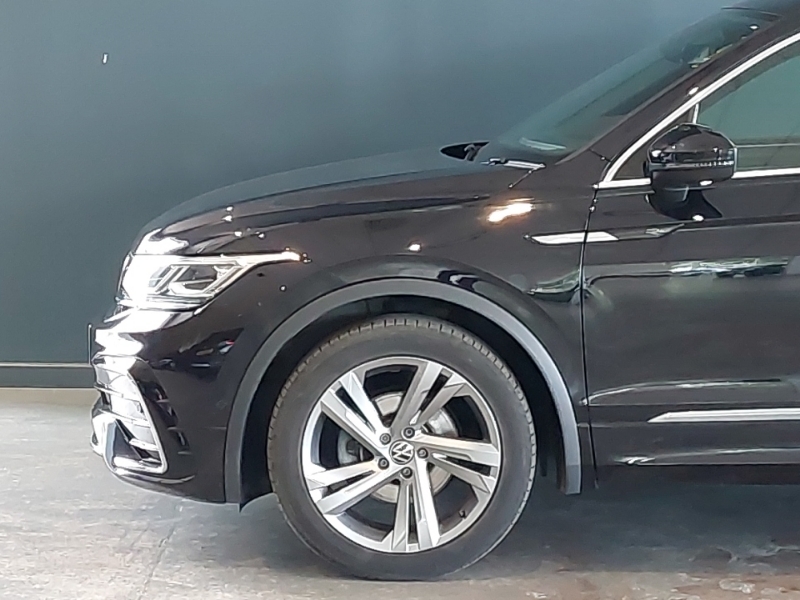 Volkswagen Tiguan Elegance Black #19