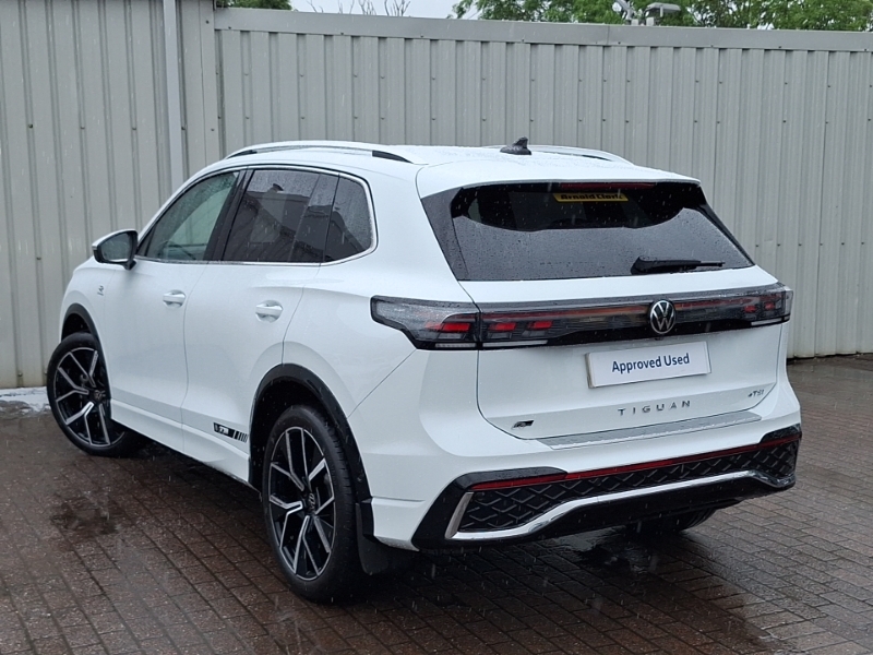 Volkswagen Tiguan Elegance White #2