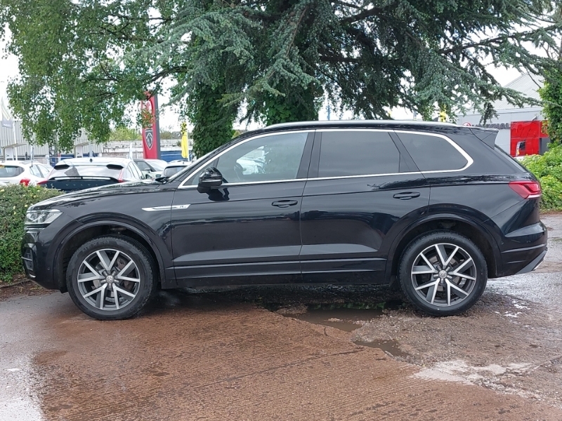 Volkswagen Touareg 3.0 V6 Tdi 4Motion R-line Tip Black #4