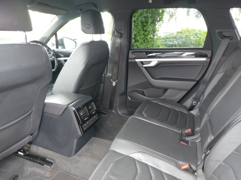 Volkswagen Touareg 3.0 V6 Tdi 4Motion R-line Tip Black #6