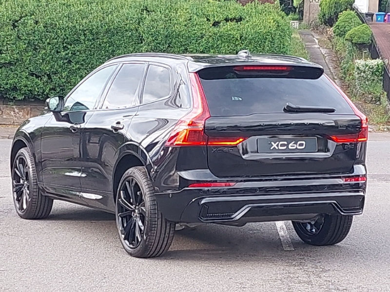 Volvo XC60 2.0 B5p Plus Black Edition Awd Geartronic Black #2