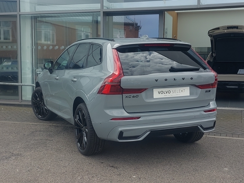 Volvo XC60 2.0 B5p Plus Black Edition Awd Geartronic Grey #2