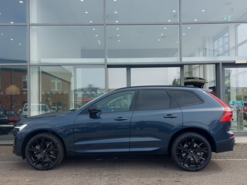 Volvo XC60 2.0 B5p Plus Black Edition Awd Geartronic Blue #4