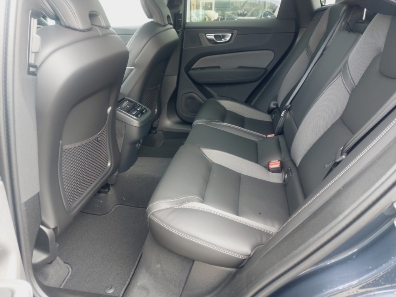 Volvo XC60 2.0 B5p Plus Black Edition Awd Geartronic Blue #6