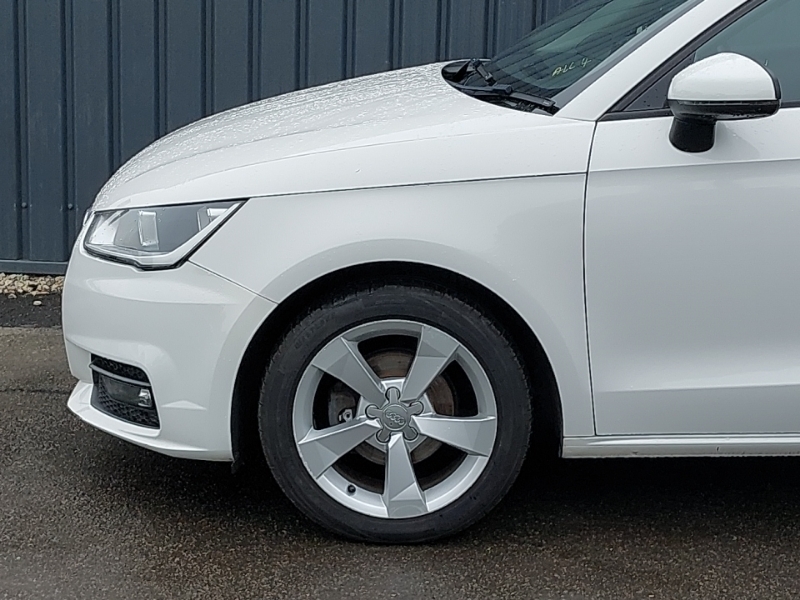 Audi A1 S Line 1.4 Tfsi 125 Ps S Tronic Black #19