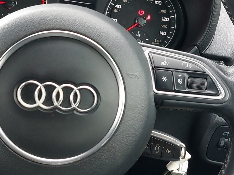 Audi A1 S Line 1.4 Tfsi 125 Ps S Tronic Black #13