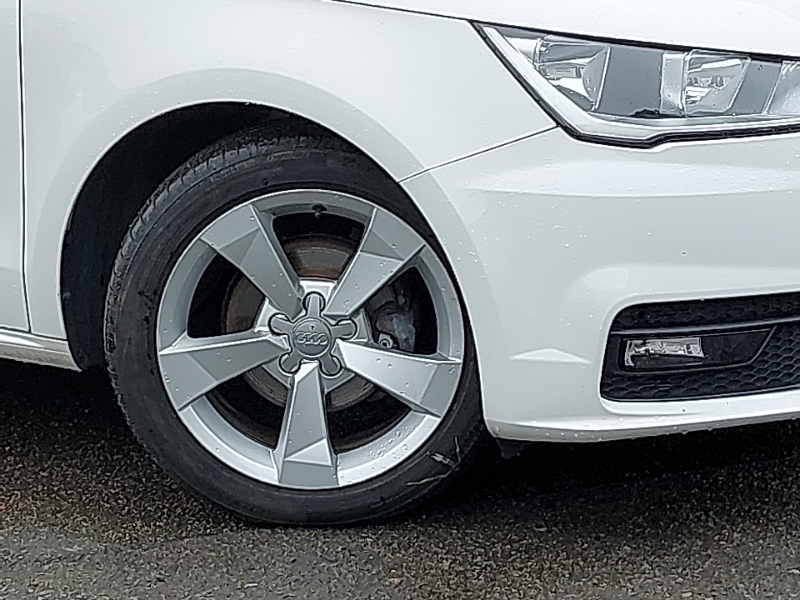 Audi A1 S Line 1.4 Tfsi 125 Ps S Tronic Black #20