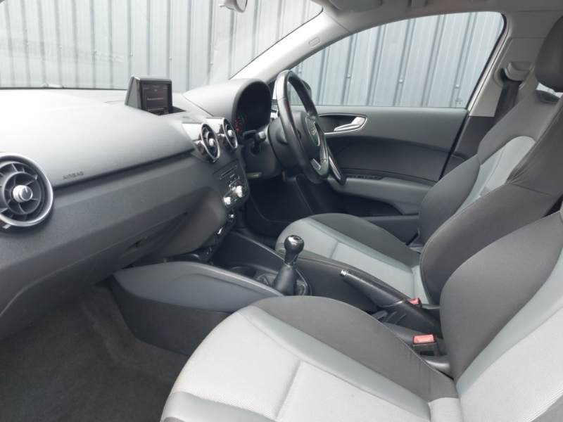 Audi A1 1.0 Tfsi Sport White #5