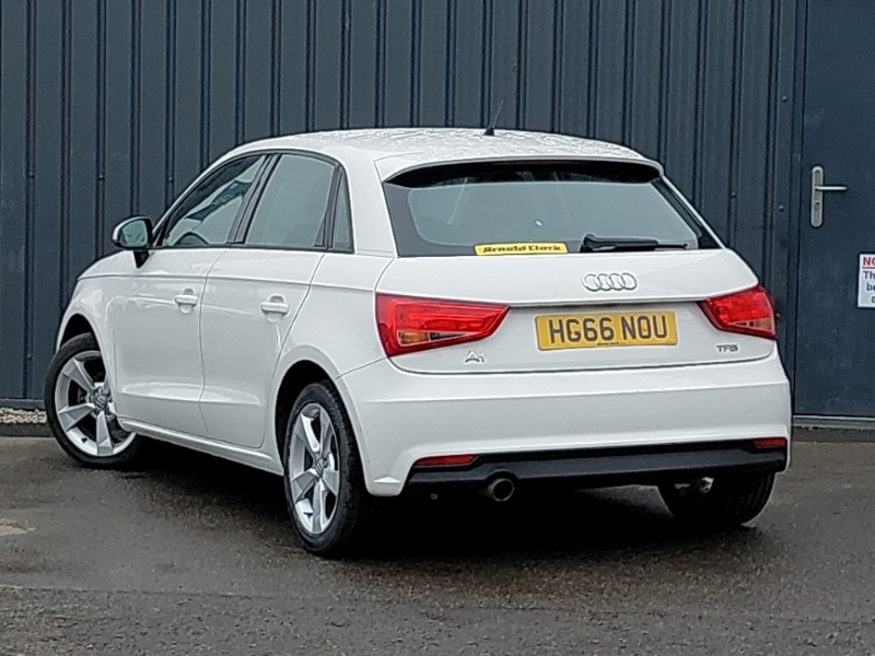 Audi A1 1.0 Tfsi Sport White #2