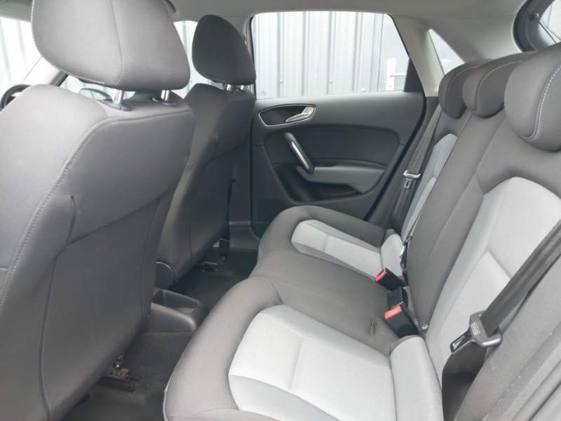 Audi A1 1.0 Tfsi Sport White #6