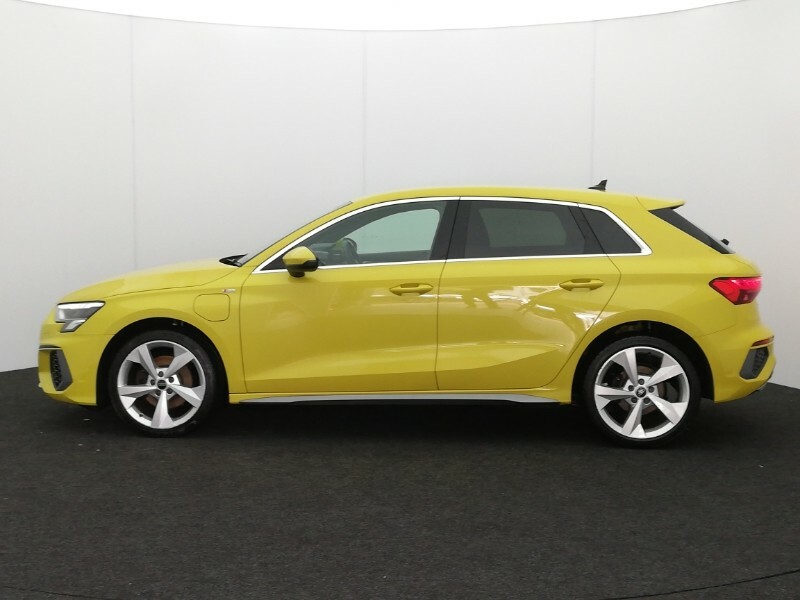 Audi A3 40 Tfsi E S Line S Tronic Yellow #4