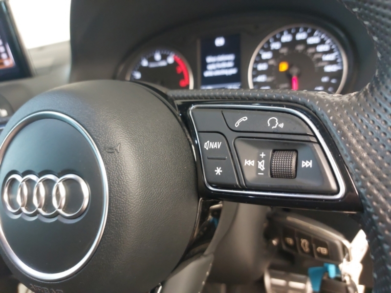 Audi Q2 1.6 Tdi Sport S Tronic White #12