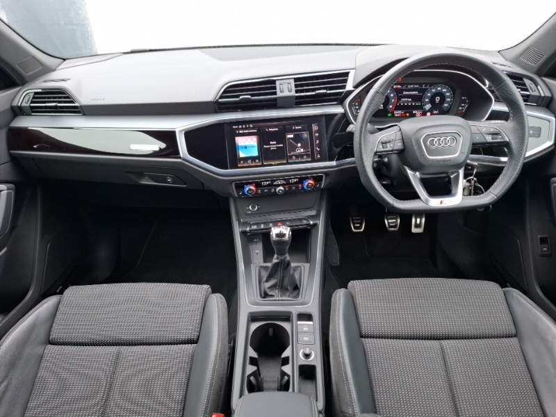 Audi Q3 35 Tfsi Black Edition Grey #3