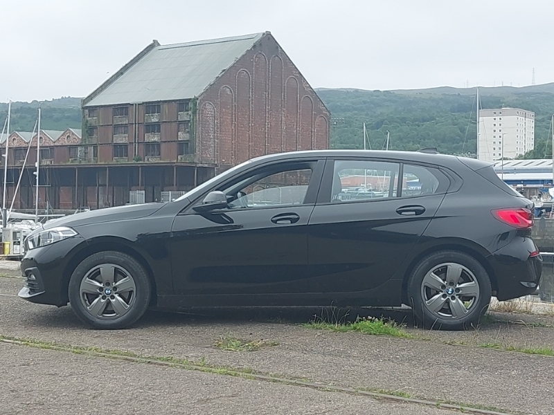 BMW 1 Series 118I 136 Se Black #4