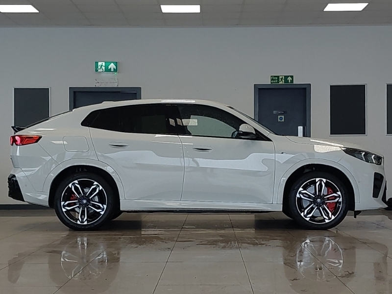 BMW iX2 150Kw Edrive20 M Sport 65Kwh Techpro White #3